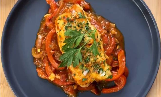 Рыба Треска в томатном соусе с запеченными перцами рецепт