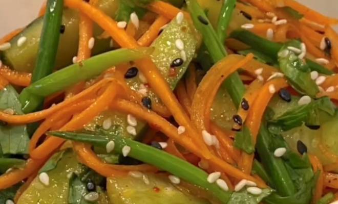 Закуска салат по-корейски из огурцов и морковки рецепт