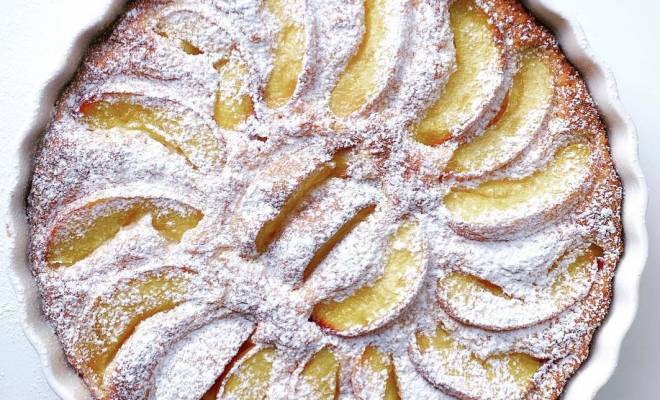 Ароматный творожный пирог с персиками рецепт