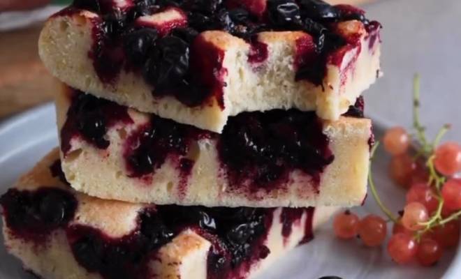 Пирог с черной смородиной рецепт