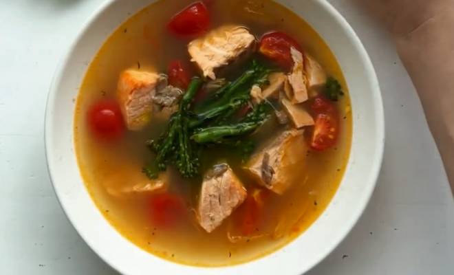 Рыбный суп из красной рыбы семги и помидоров рецепт