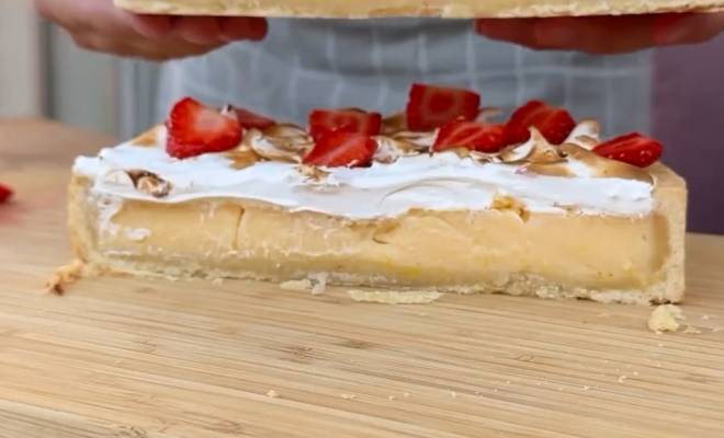 Видео Лимонный тарт пирог песочный с меренгой рецепт