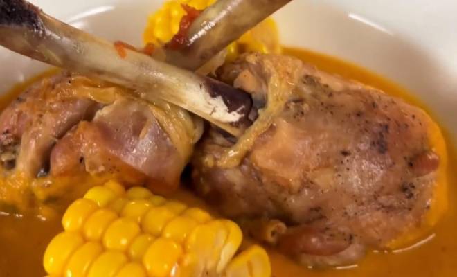 Видео Куриные голени на сковороде с молодой кукурузой рецепт
