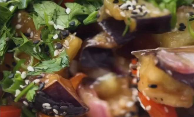 Видео Салат с баклажанами в кисло-сладком coусе рецепт