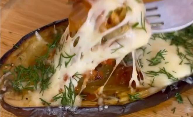 Фаршированные баклажаны-лодочки с сыром в духовке рецепт
