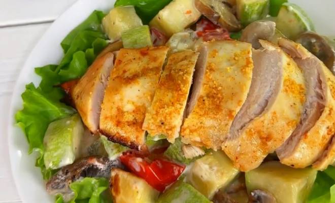 Теплый салат с курицей и овощами рецепт