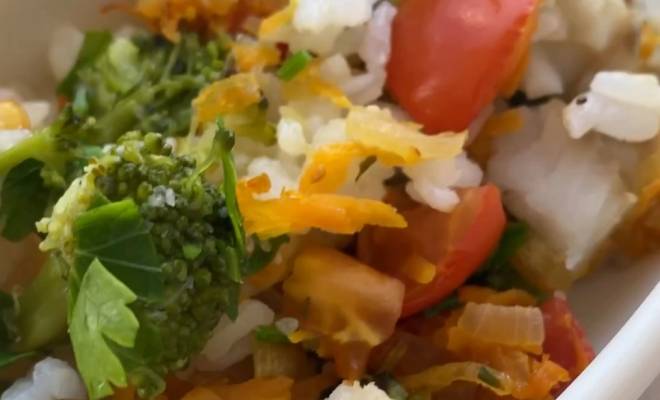 Рыба запеченная с рисом и овощами в духовке рецепт