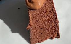 Шоколадный баскский чизкейк с какао