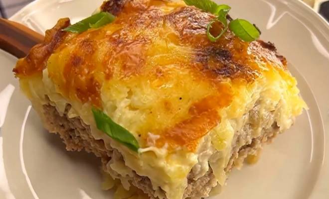 Видео Запеканка с фаршем, картофелем и сыром в духовке рецепт