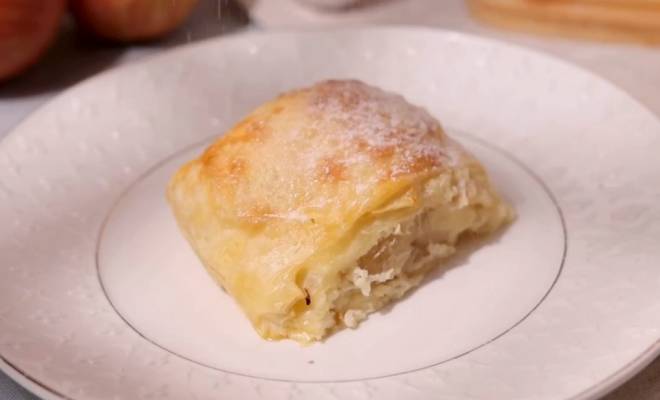 Видео Слойки с сыром, яблоком и творогом рецепт