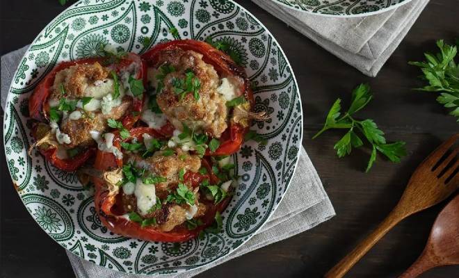 Фаршированные перцы с куриным и свиным фаршем рецепт