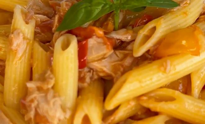 Паста с тунцом и помидорами черри рецепт