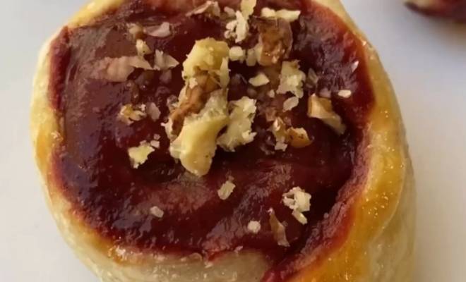 Булочки с орехами и джемом рецепт