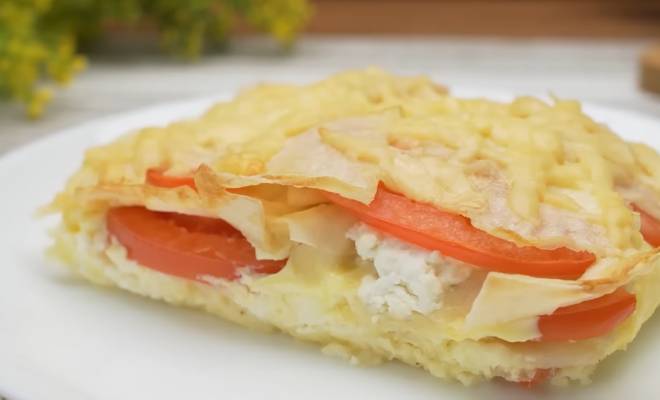 Пирог запеканка из лаваша с творогом и помидорами в духовке рецепт