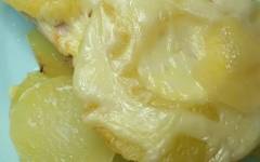 Курица с ананасами и картошкой в духовке под сыром