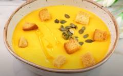 Тыквенный суп пюре со сливками и картошкой классический