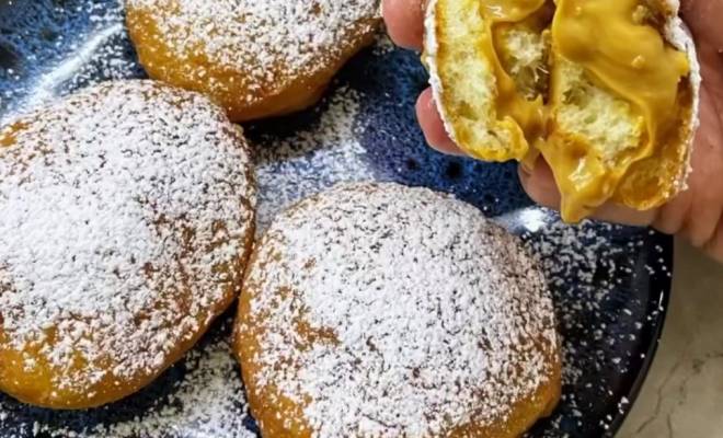 Домашние пончики со сгущенкой: пошаговый рецепт с фото