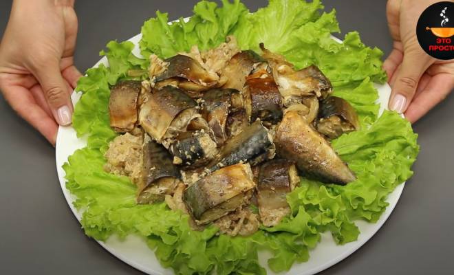 Видео Запеченная рыба скумбрия в духовке с луком в горчичном соусе рецепт