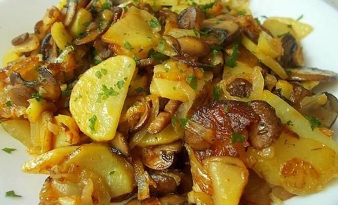 Жареная картошка с грибами рецепт