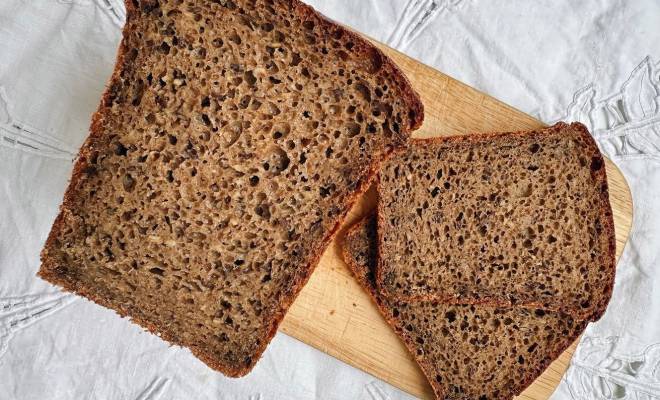 Черный заварной хлеб с кофе и льном рецепт