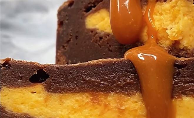 Видео Шоколадный брауни с тыквенным чизкейком внутри рецепт