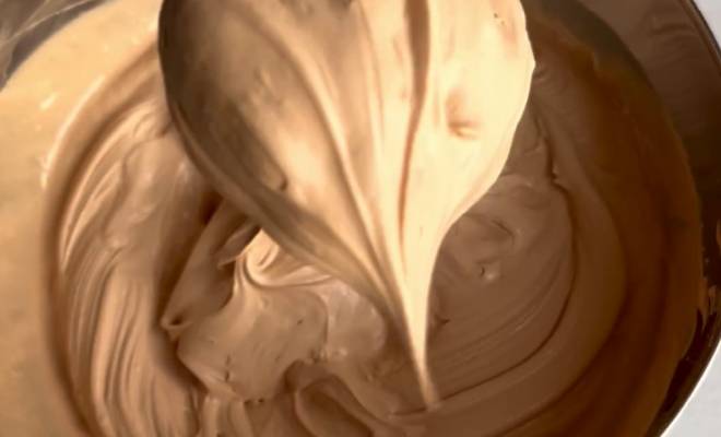 Видео Взбитый шоколадный ганаш крем для торта рецепт