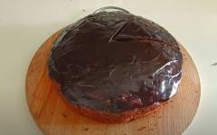 Медовый пирог с тыквой в шоколадной глазури