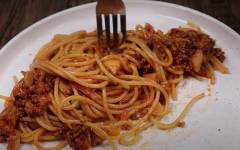 Спагетти паста с фаршем и кимчи по корейски
