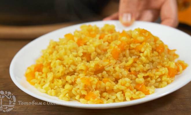Видео Булгур с овощами: тыквой, морковью и луком на сковороде рецепт