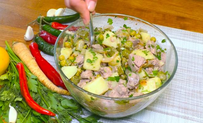 Салат из куриной печени, картошки и огурцов маринованных рецепт