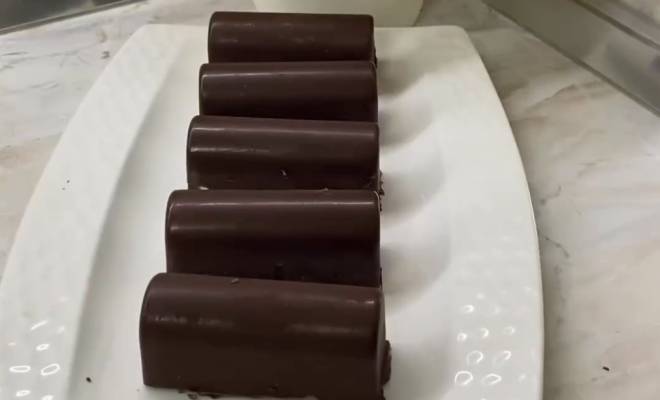 Шоколадные глазированные сырки со сгущенкой рецепт