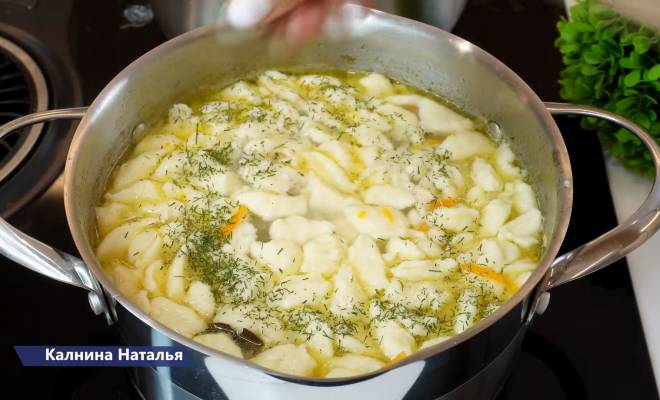 Суп с галушками на курином бульоне рецепт