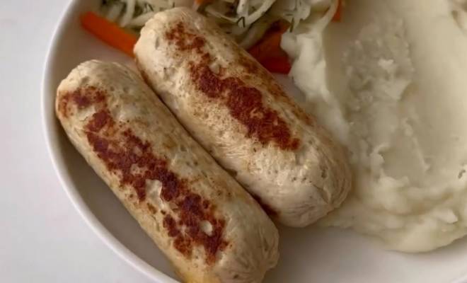 Видео Домашние куриные сосиски с сыром рецепт