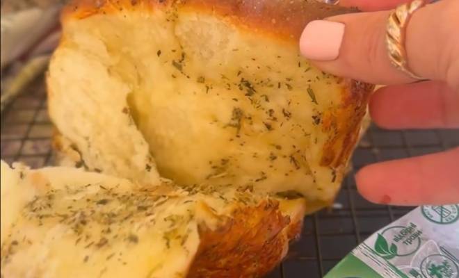Хлеб-бриош с чесноком и прованскими травами рецепт