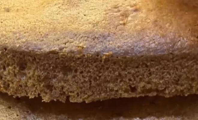 Видео Пряные коржи с медом для торта рецепт