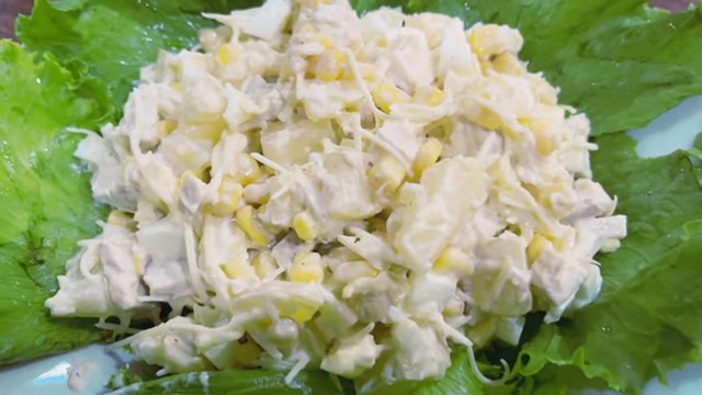 Салат курица ананас кукуруза сыр яйца чеснок рецепт