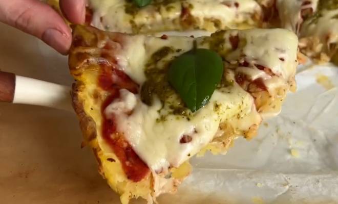 Видео Пицца на картофельной основе в духовке рецепт