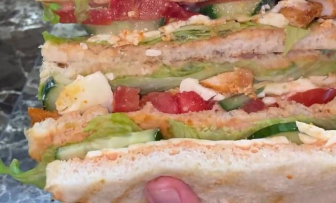 Видео Клаб сэндвич с курицей рецепт