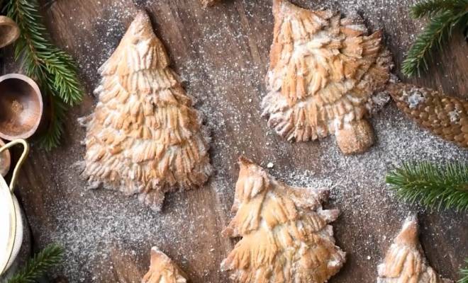 Видео Новогоднее Имбирное печенье елочка с медом рецепт