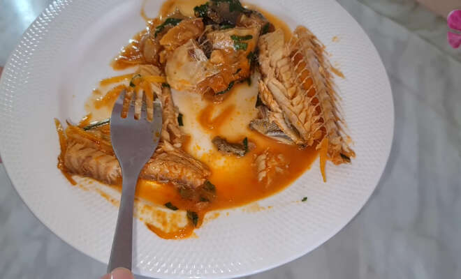 Тушеная рыба минтай на сковороде рецепт