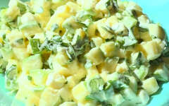 Салат из кабачков, чеснока и сыра